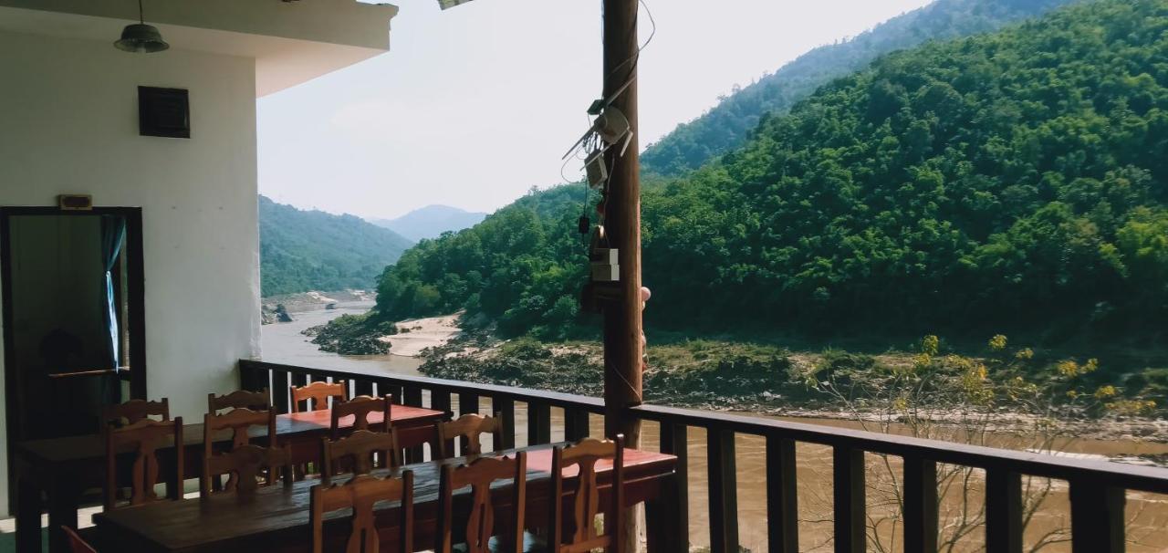 Villa Mekong Guesthouse Muang Pakbèng Oda fotoğraf
