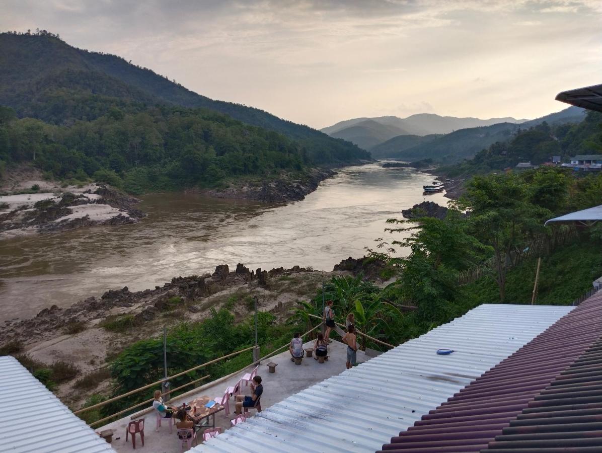 Villa Mekong Guesthouse Muang Pakbèng Dış mekan fotoğraf