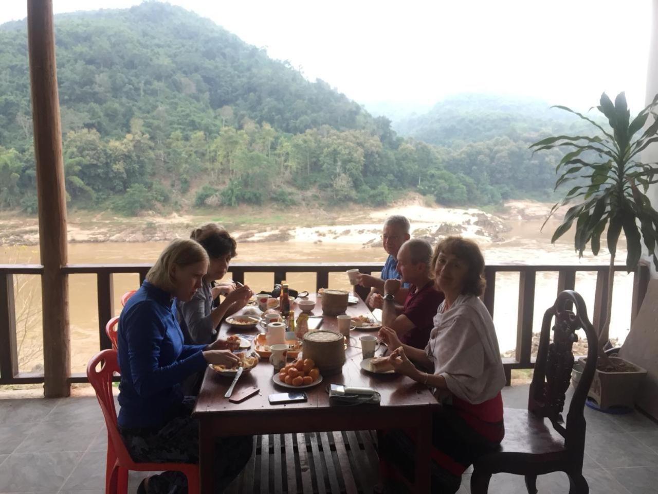 Villa Mekong Guesthouse Muang Pakbèng Dış mekan fotoğraf
