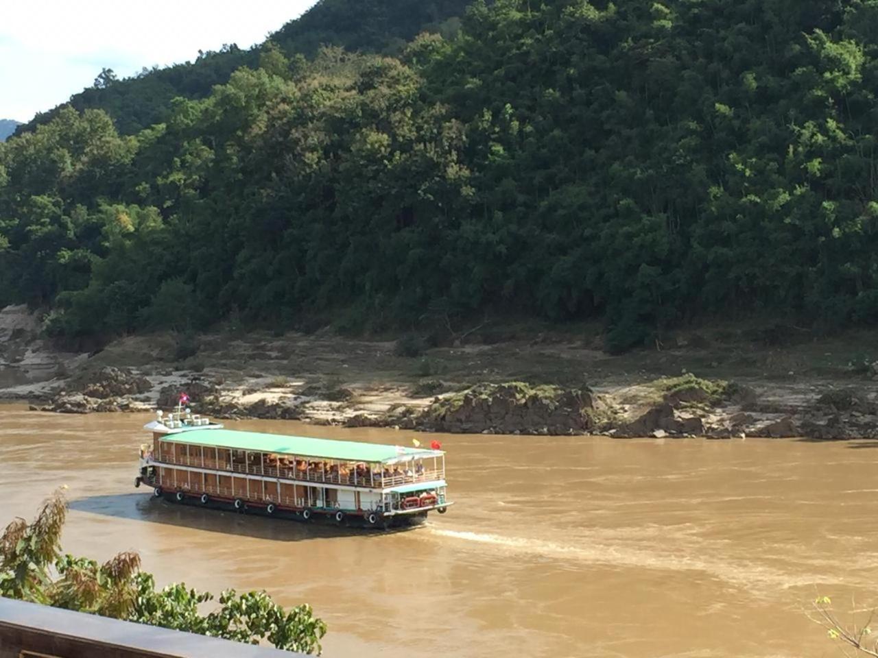 Villa Mekong Guesthouse Muang Pakbèng Dış mekan fotoğraf